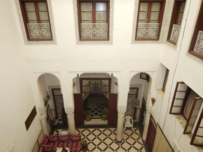 Hotels in Ouled Khellouf
